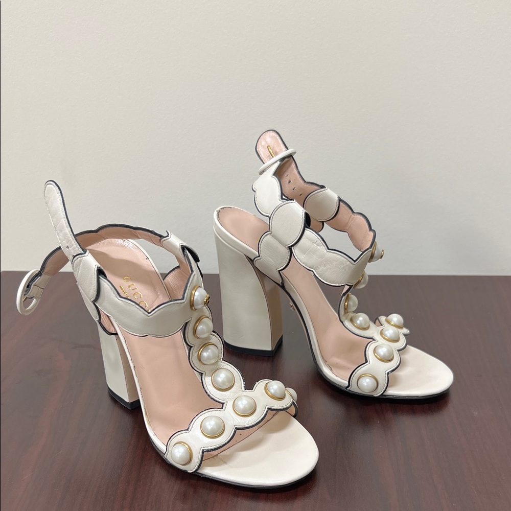 Gucci White Pearl-Embellished Heels